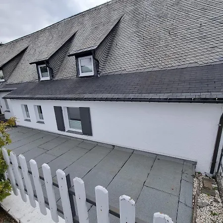 Rakke Kiefernweg 公寓 *